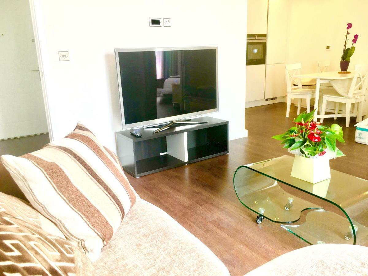 2-Bedrooms Modern Apartment Next To Velodrome, Lounge, Balcony, Parking, Abba Londres Extérieur photo