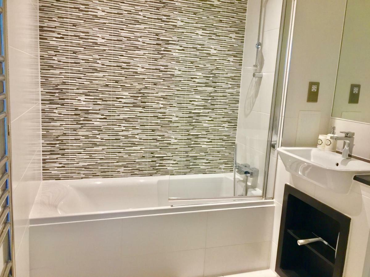 2-Bedrooms Modern Apartment Next To Velodrome, Lounge, Balcony, Parking, Abba Londres Extérieur photo