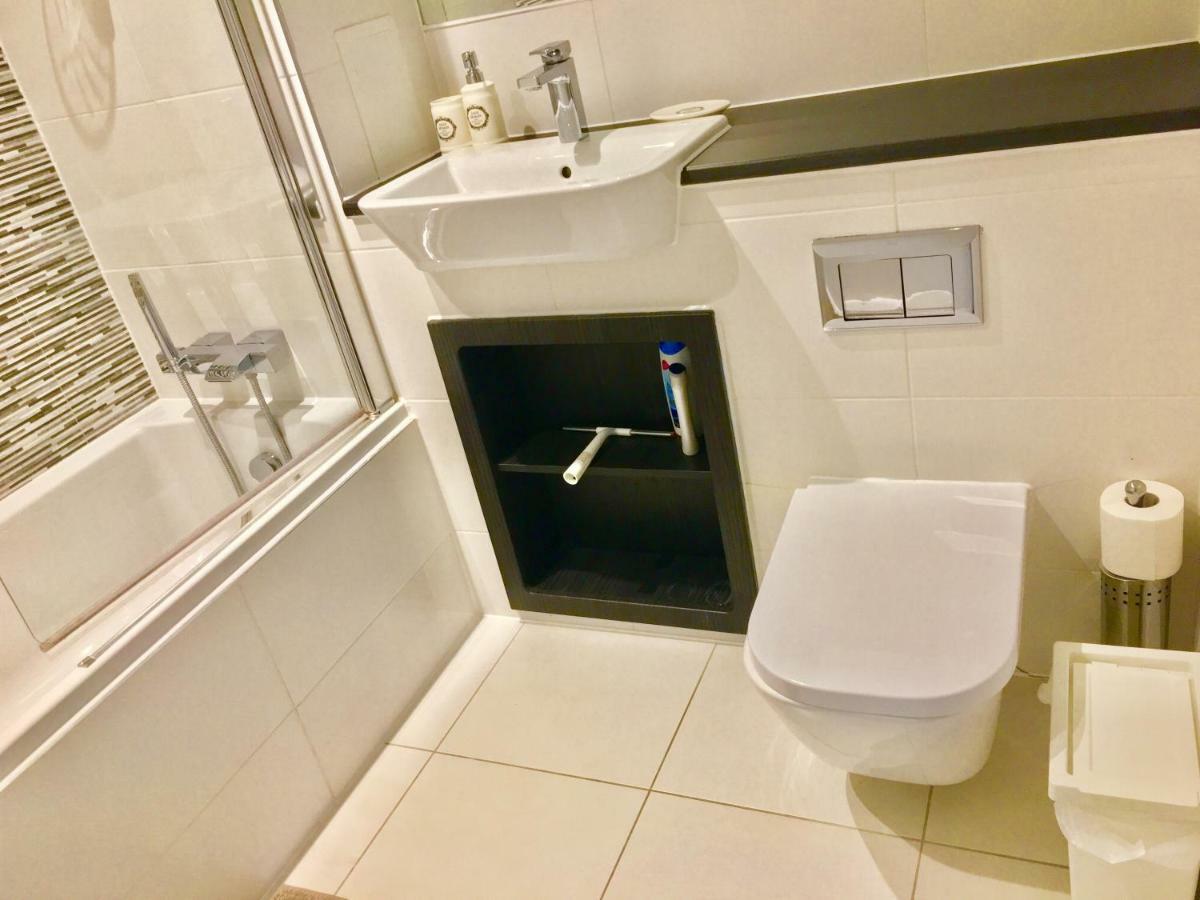 2-Bedrooms Modern Apartment Next To Velodrome, Lounge, Balcony, Parking, Abba Londres Extérieur photo
